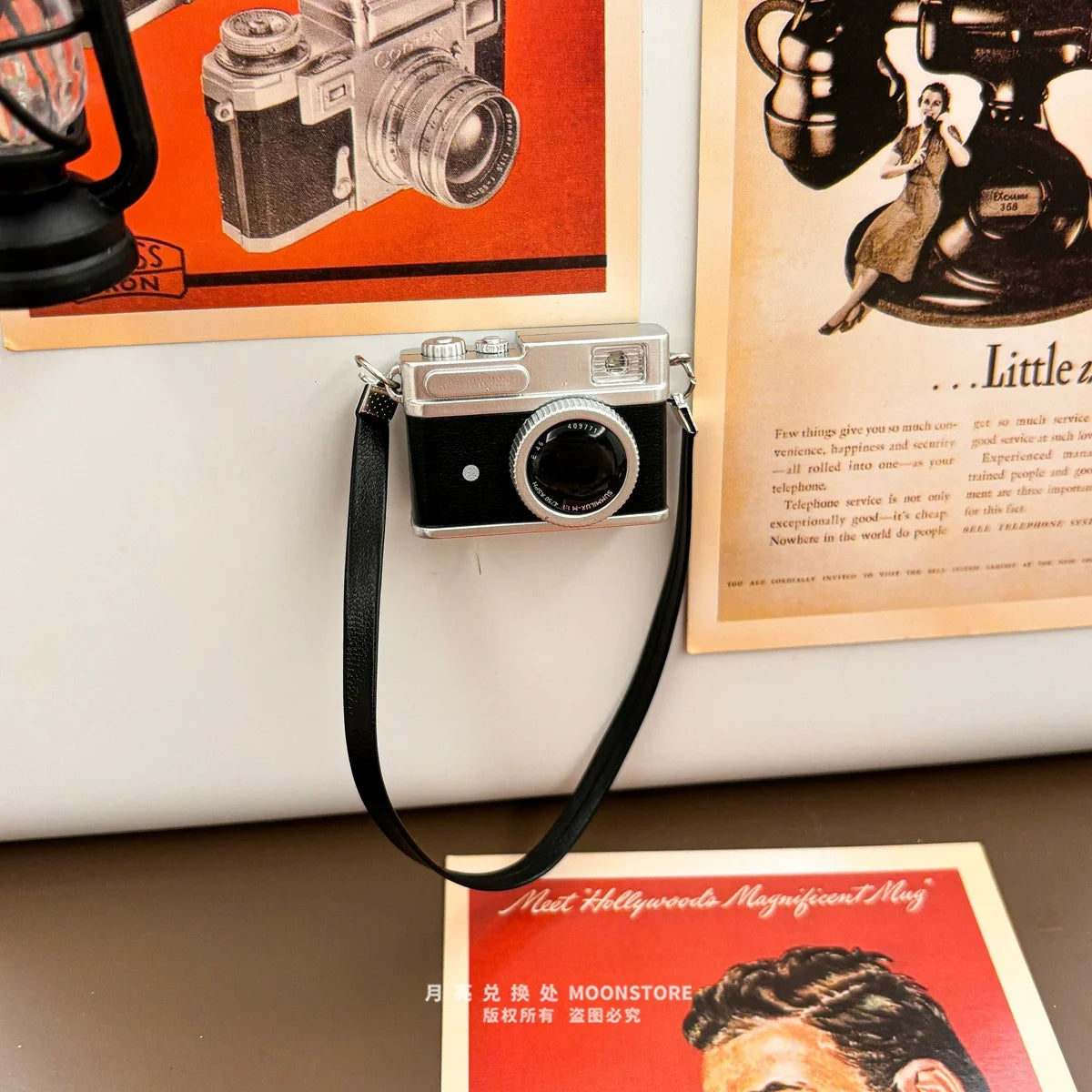 Retro Mini Camera Fridge Magnets Handheld Lamp Classic DSLR Miniature Toys Magnetic Emit Light Entrance Door Home Decor Gifts