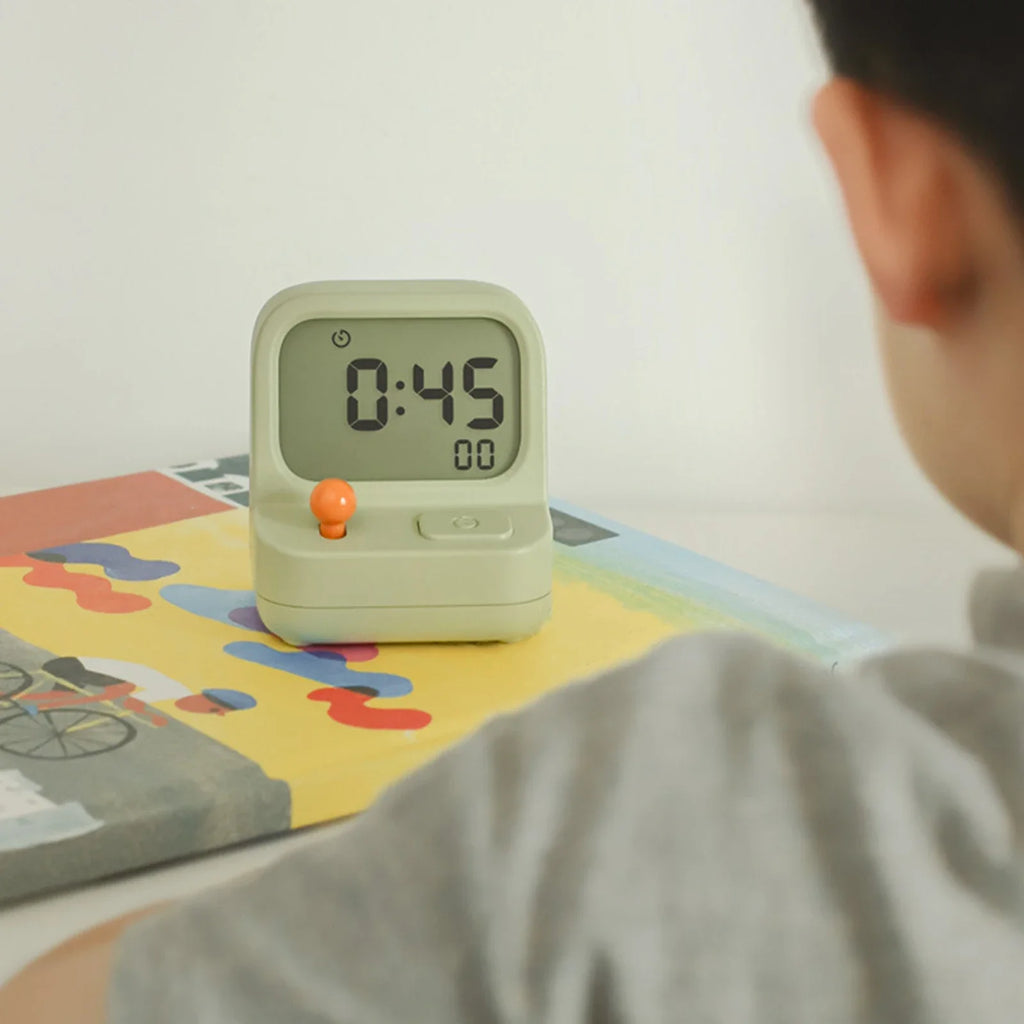 Reloj Despertador Digital Retro Cartoon - Diseño Vintage con USB