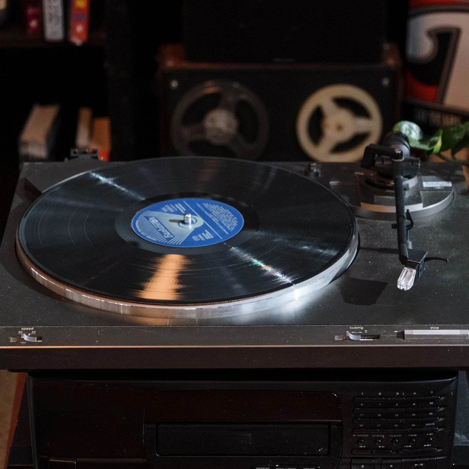 Tocadiscos Retro con Parlantes - Gramófono Vintage Decorativo