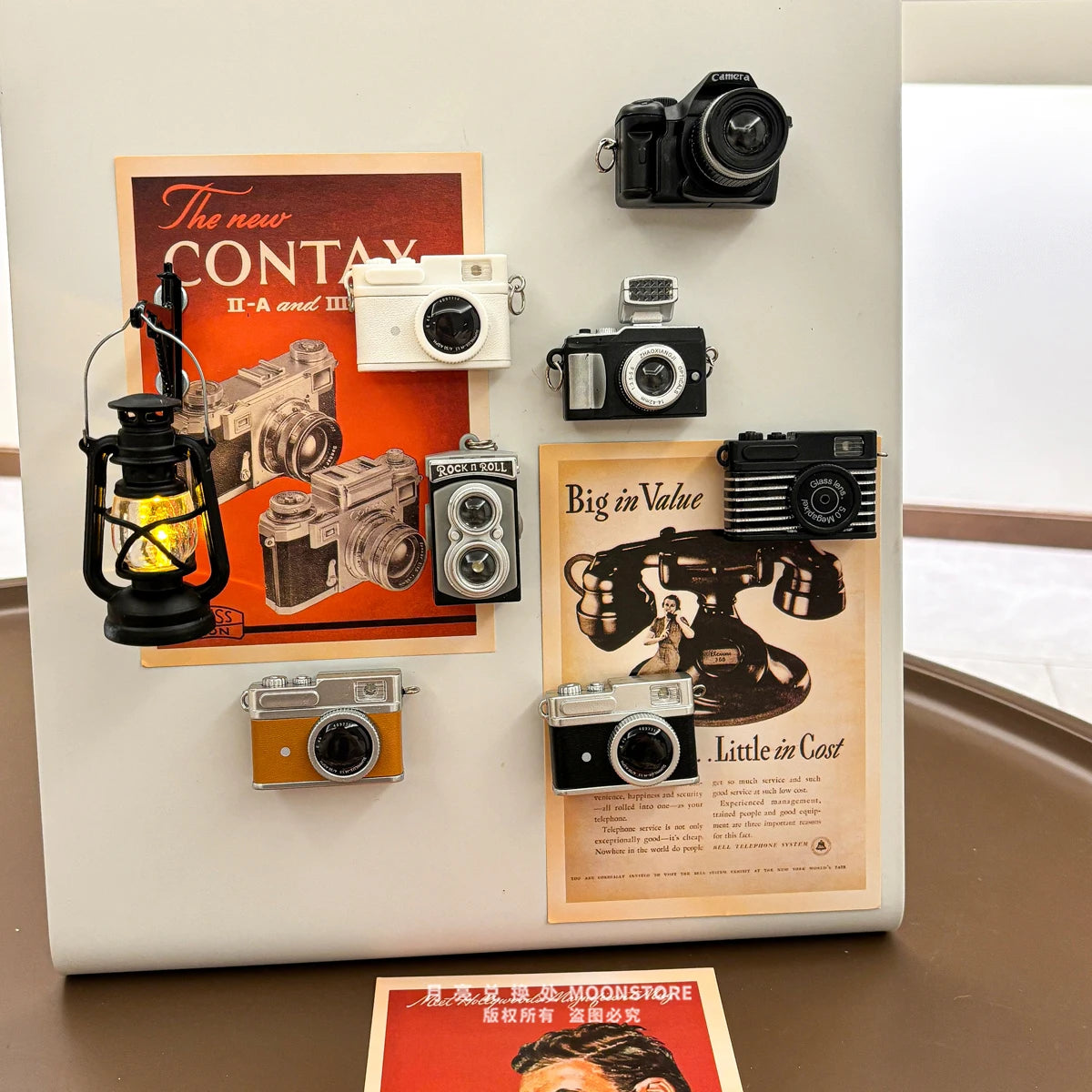 Retro Mini Camera Fridge Magnets Handheld Lamp Classic DSLR Miniature Toys Magnetic Emit Light Entrance Door Home Decor Gifts