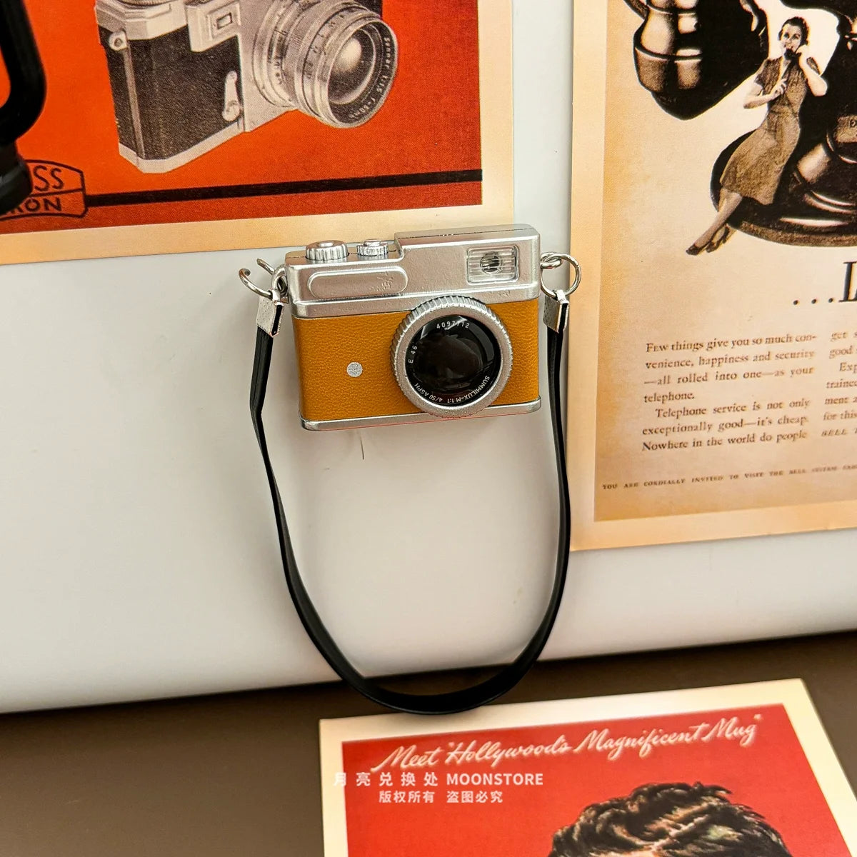 Retro Mini Camera Fridge Magnets Handheld Lamp Classic DSLR Miniature Toys Magnetic Emit Light Entrance Door Home Decor Gifts
