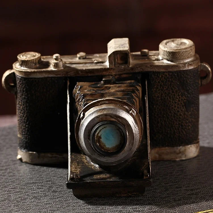 Cámara Retro Decorativa - Modelo de Resina Vintage