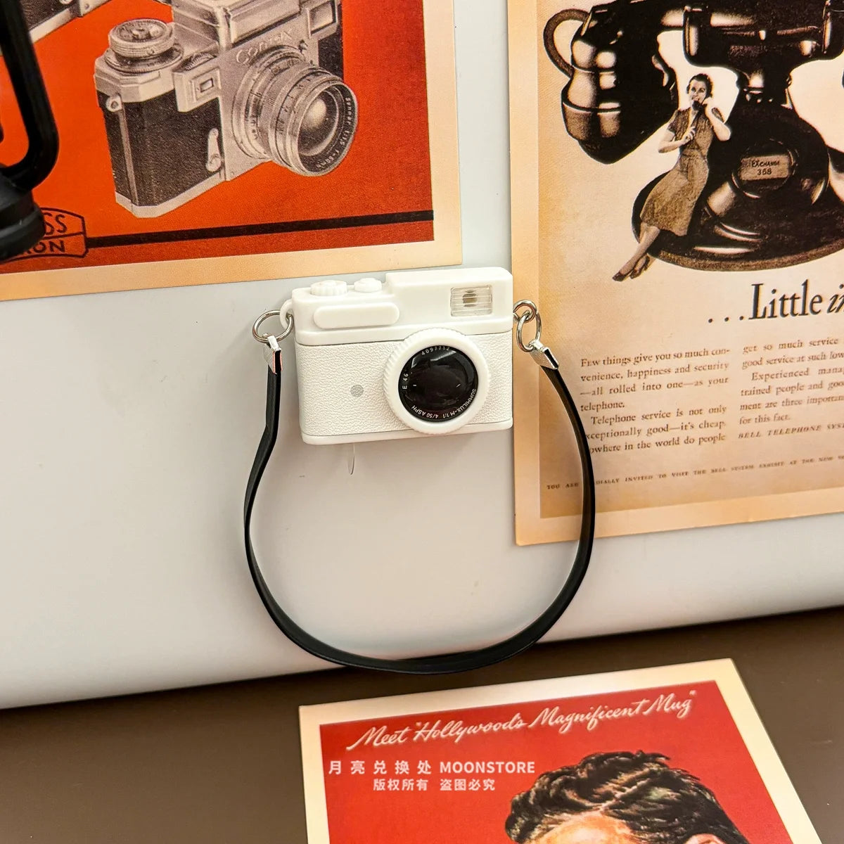 Retro Mini Camera Fridge Magnets Handheld Lamp Classic DSLR Miniature Toys Magnetic Emit Light Entrance Door Home Decor Gifts